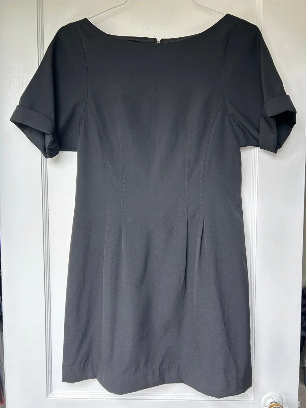 THEORY Classic Black Short-Sleeve Sheath Dress Size 6